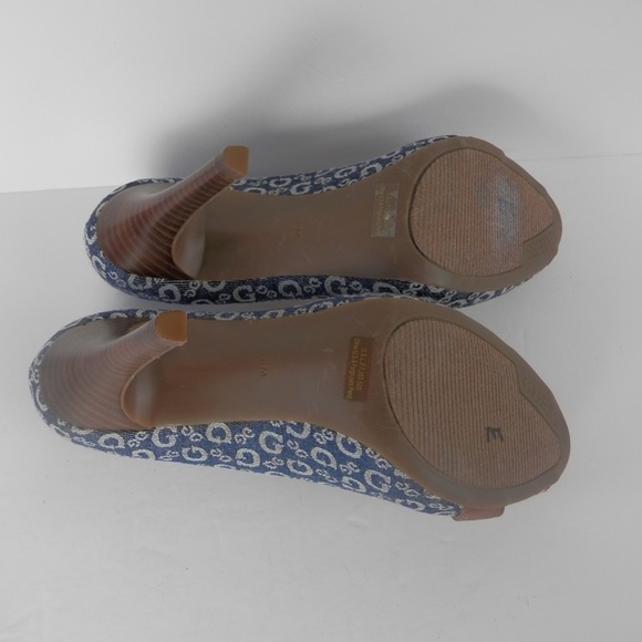 Guess Pumps with Peep Toe - Picture 5 of 8